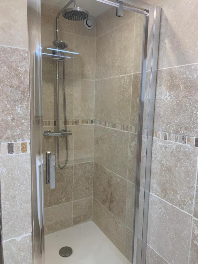 La Venturonne Appartement Neuf Rez De Jardin 45 M2 Vue Mer Et Vignes 10 Mn Des Plages Le Beausset Bagian luar foto