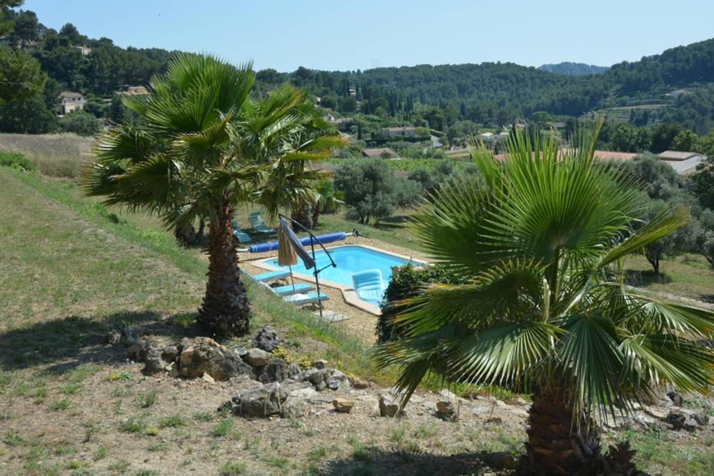 La Venturonne Appartement Neuf Rez De Jardin 45 M2 Vue Mer Et Vignes 10 Mn Des Plages Le Beausset Bagian luar foto