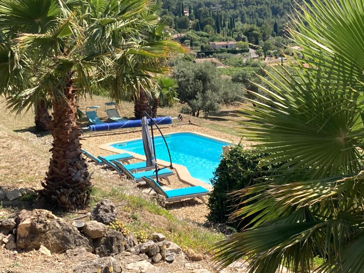 La Venturonne Appartement Neuf Rez De Jardin 45 M2 Vue Mer Et Vignes 10 Mn Des Plages Le Beausset Bagian luar foto