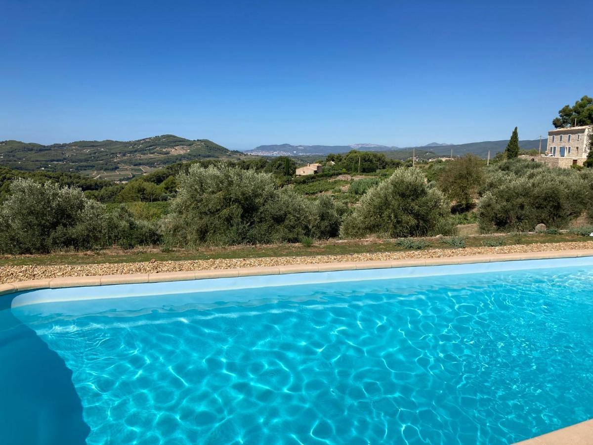La Venturonne Appartement Neuf Rez De Jardin 45 M2 Vue Mer Et Vignes 10 Mn Des Plages Le Beausset Bagian luar foto